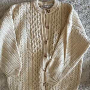 Vintage Women's Cream Cable wool Knit Sweater